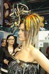 Фантазийная прическа с использованием пастижерных изделий