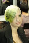 женская модная стрижка с укладкой 
