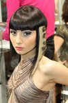 женская модная стрижка с укладкой 